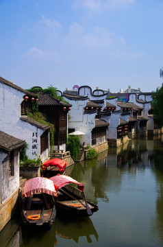 月河小船