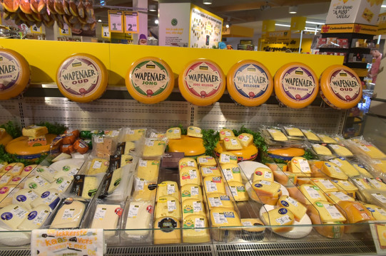 荷兰超市商品 轮胎奶酪