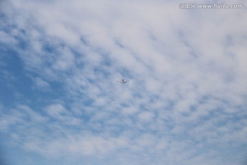 天空上的飞机