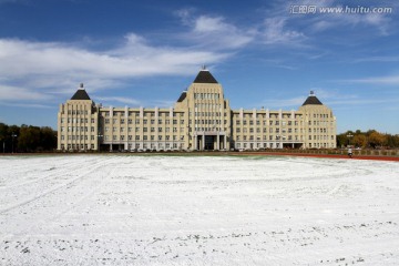 塑胶赛场 大庆职业学院 雪