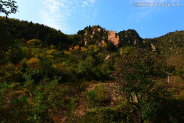 京郊秋色山峰