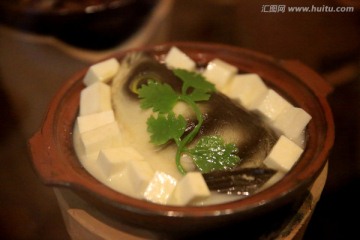 砂钵鱼头炖豆腐