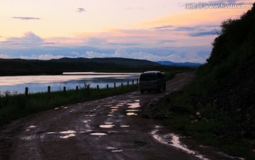 傍晚的中俄边境公路