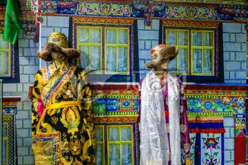 藏族服饰 藏袍 藏族服装