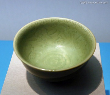 明代龙泉窑青釉碗