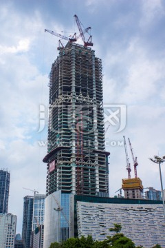 建设中的广州东塔