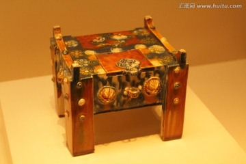 三彩釉陶方柜
