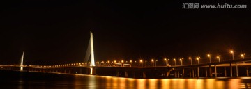 深圳湾大桥美丽的夜景