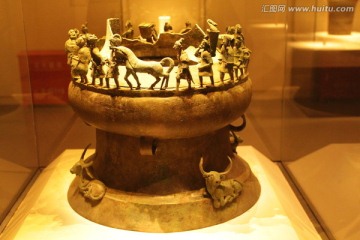 贡纳场面青铜贮贝器
