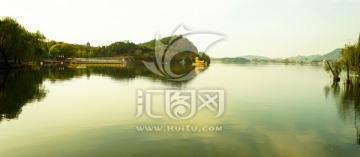 雁西湖