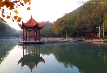 园林建筑 山水秋景