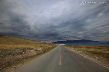 道路与天空