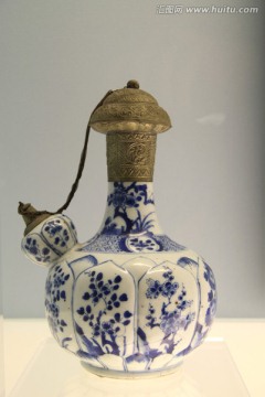 青花瓷壶瓶
