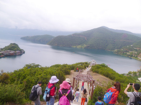 里格半岛同心湖