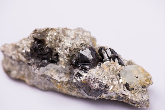 锡矿石晶体标本