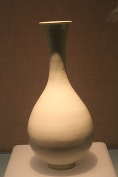 景德镇窑青白釉胆式瓶
