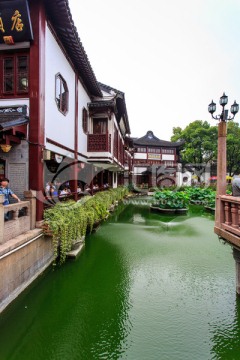 上海豫园商城园林景观荷花池喷泉