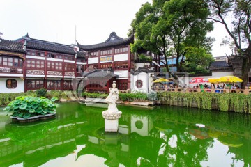 上海豫园汉白玉荷花仙女雕塑