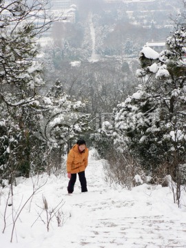 雪中登山