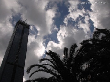 天空与高楼大厦