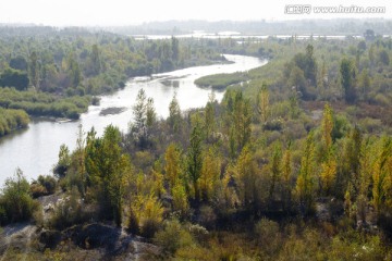 伊犁河