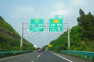 高速公路提示 目的地指示牌