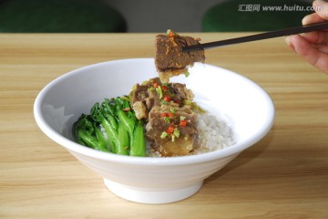 牛腩饭