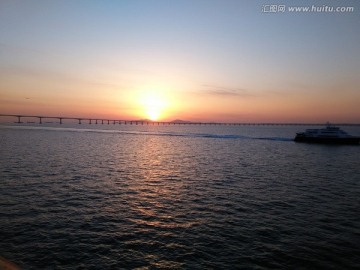 海上日落