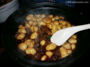 土豆牛肉煲 食品餐饮