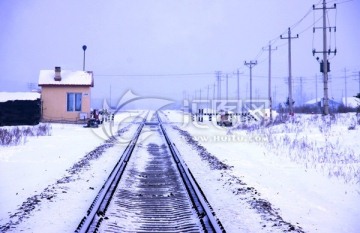 冬季的铁路火车道