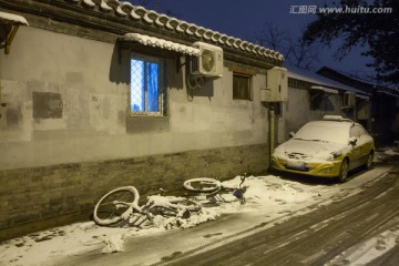 雪夜的北京胡同