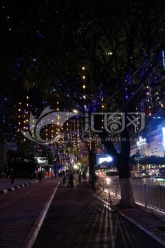 广州街道夜景