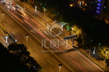 城市道路夜景