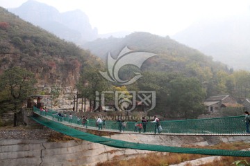 吊桥