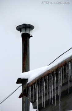 烟囱 冰溜子 雪