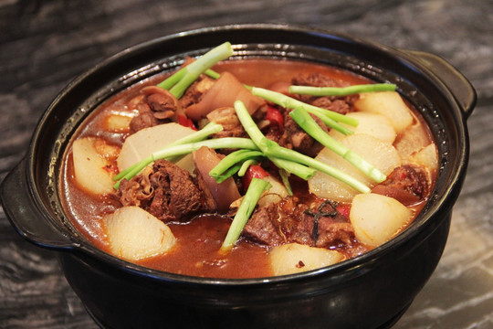 冬令羊肉煲