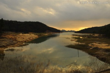 湖光山色