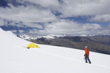 徒步登山者