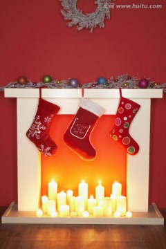 挂在壁炉上的圣诞袜