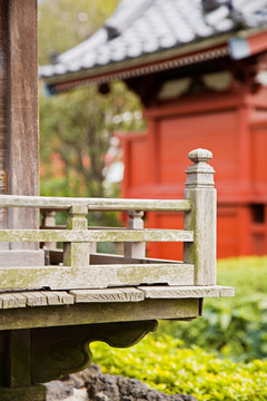 木栏杆在浅草寺