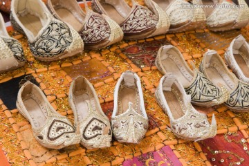 阿联酋迪拜的精灵风格的鞋子