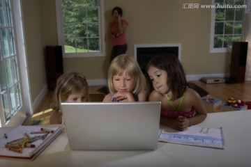 儿童使用计算机
