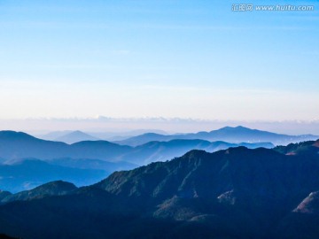 群山