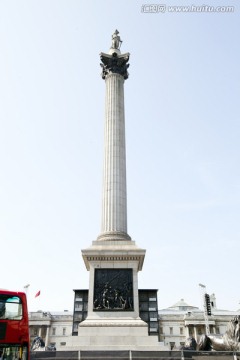 在伦敦的特拉法加广场