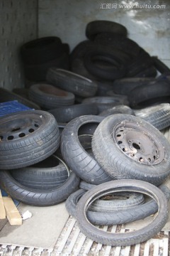 废旧橡胶轮胎