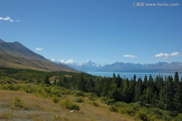 普卡基湖和库克山