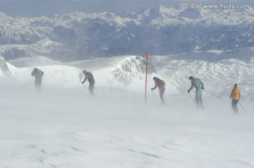 旅游滑雪达赫斯坦风暴
