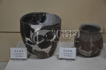 早期铁器时代筒形陶罐 绳纹陶罐