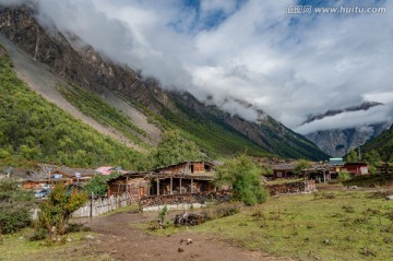 西藏波密米堆村