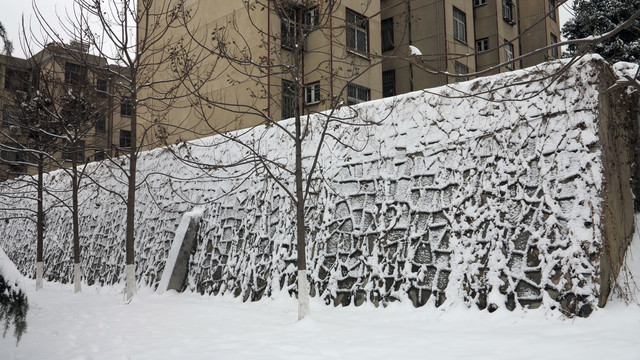 石墙  雪景